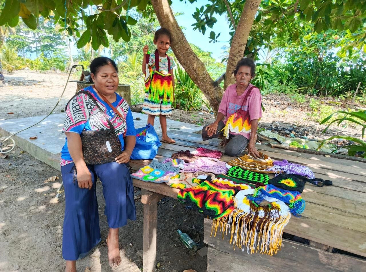 Kegiatan Kerajinan/ Ekraf Kampung Skouw Mabo